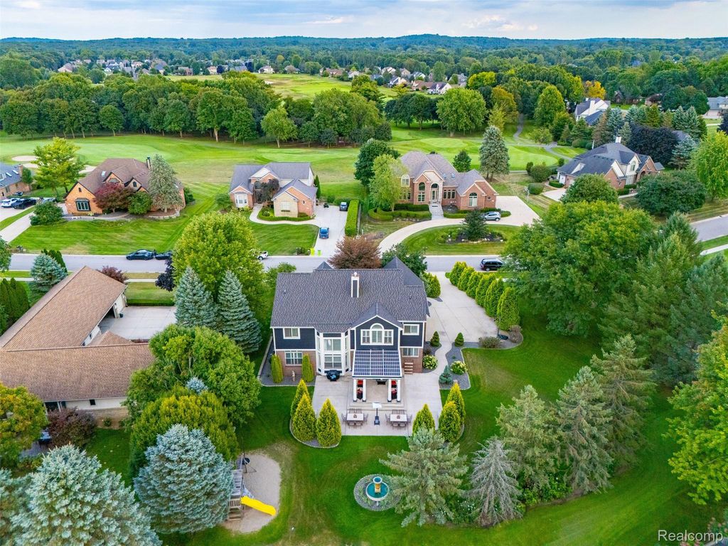 624 Nairn Circle, Highland
