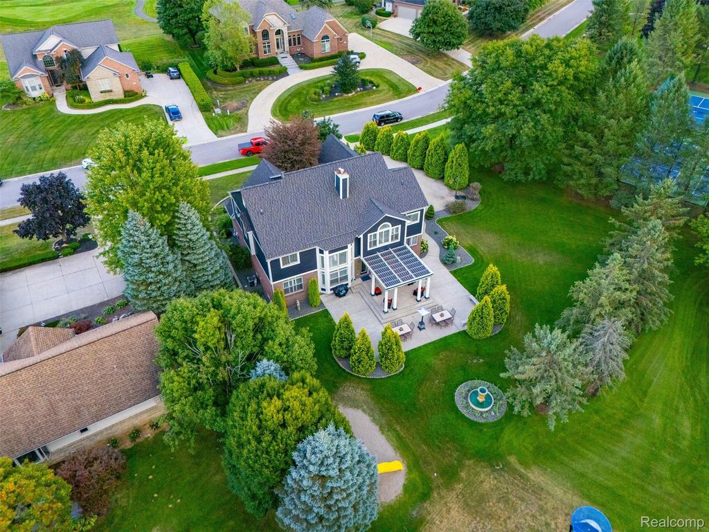 624 Nairn Circle, Highland