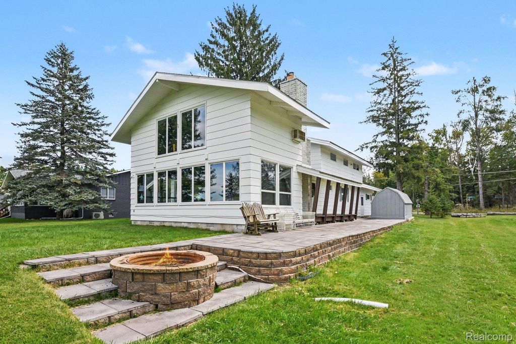 4067 N Lost Lake Trail, Alcona township
