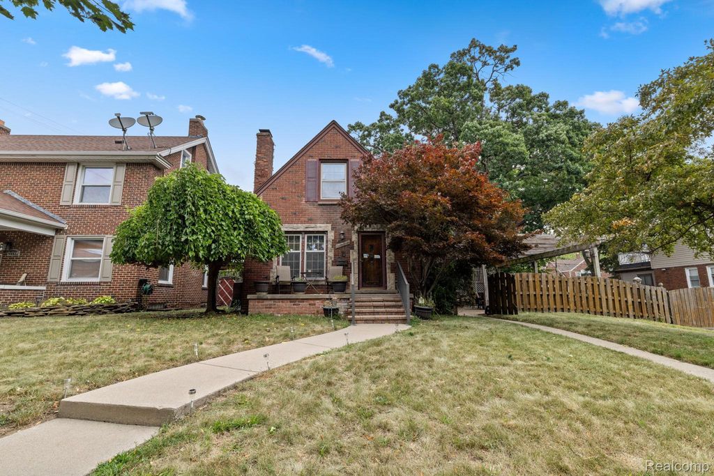 21730 Edna Street, Dearborn city