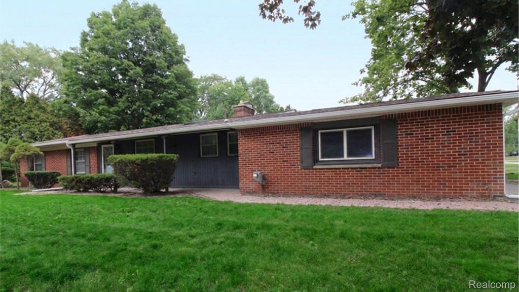 1239 Ashover Drive, Bloomfield charter township