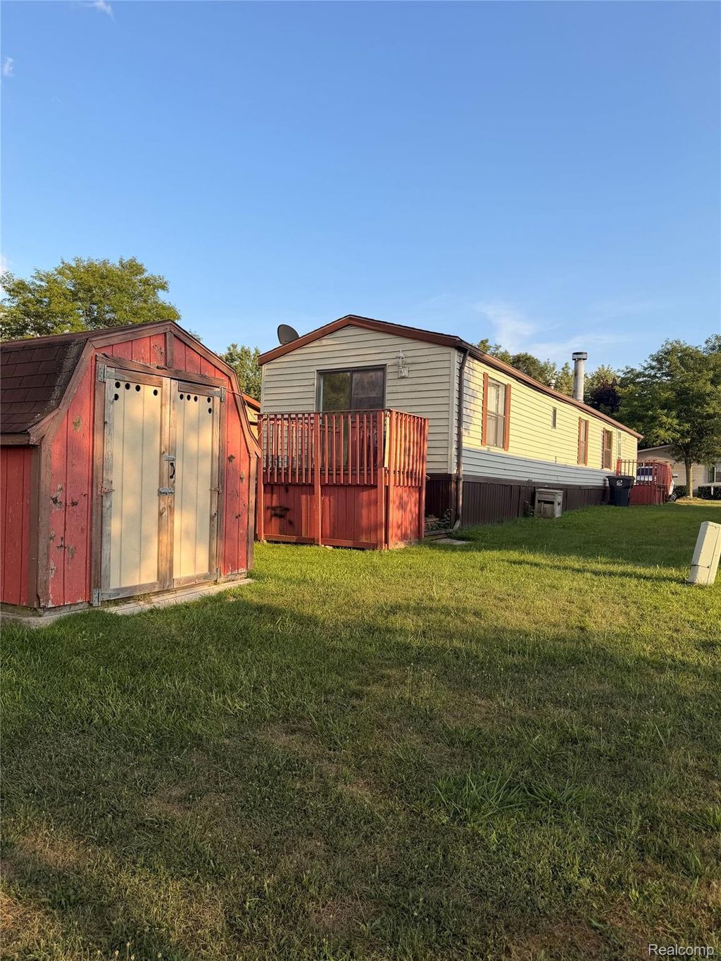 2043 Marmoor Drive, Shelby charter township