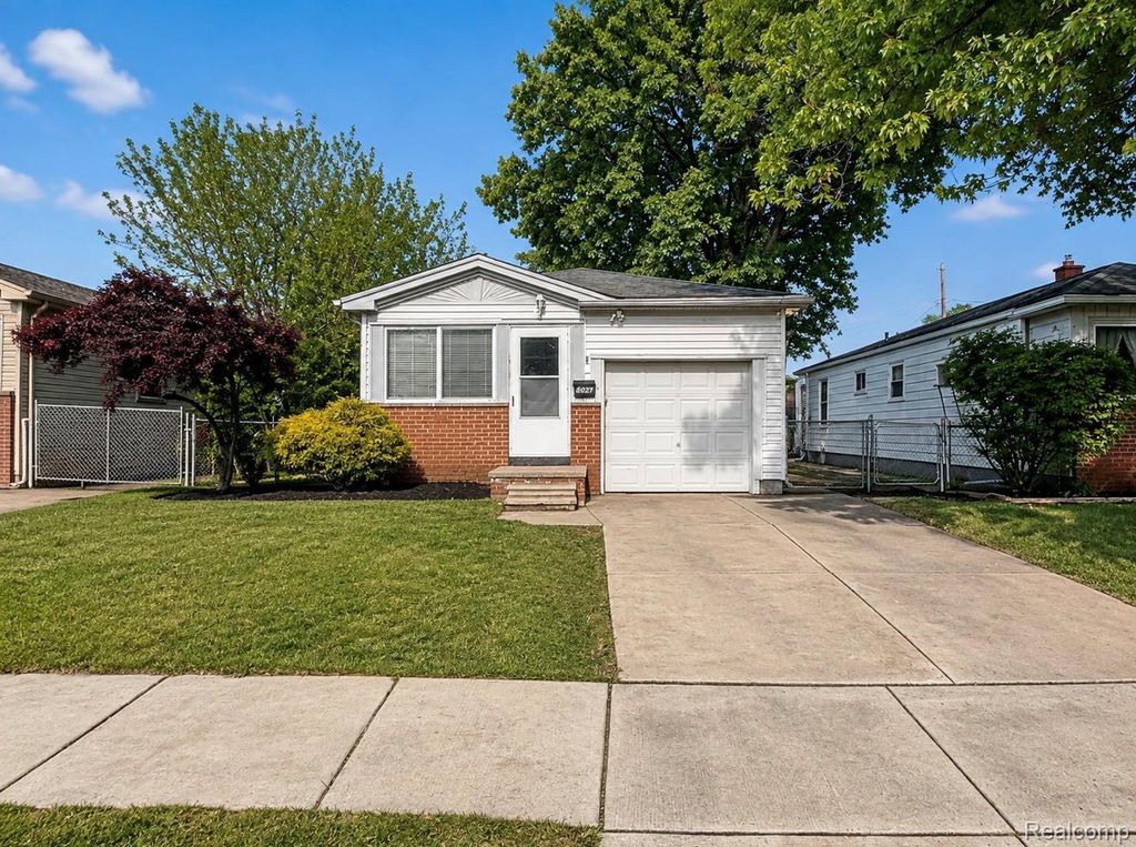 4241 Fordline Road, Lincoln Park city