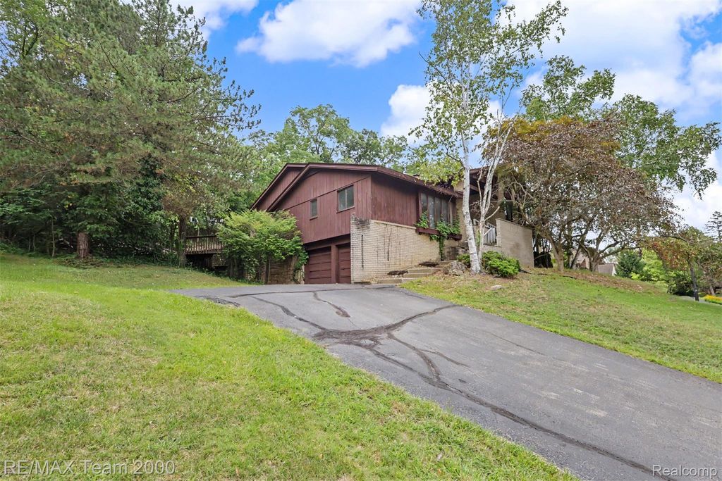 3030 Bloomfield Park Drive, West Bloomfield charter township