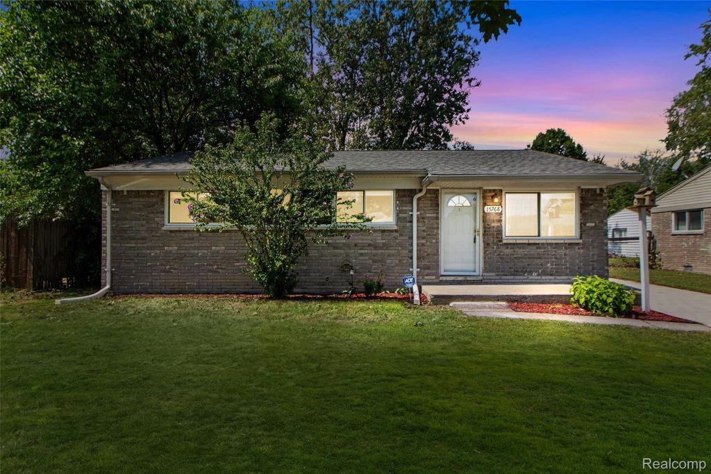 15768 Wendy Street, Taylor city