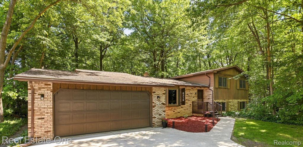 6218 Sturgeon Creek Parkway, Midland city