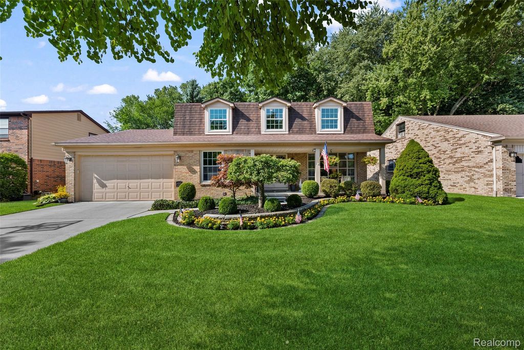 5689 Bingham Drive, Troy city