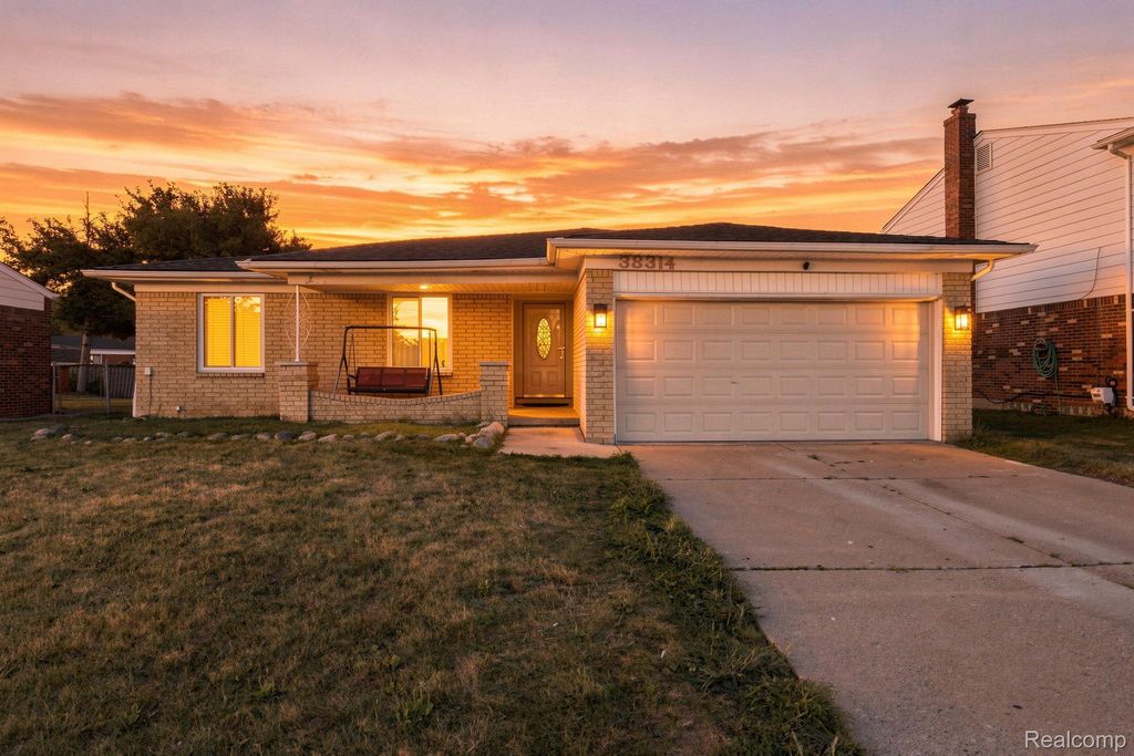 38314 Steede Drive, Sterling Heights city