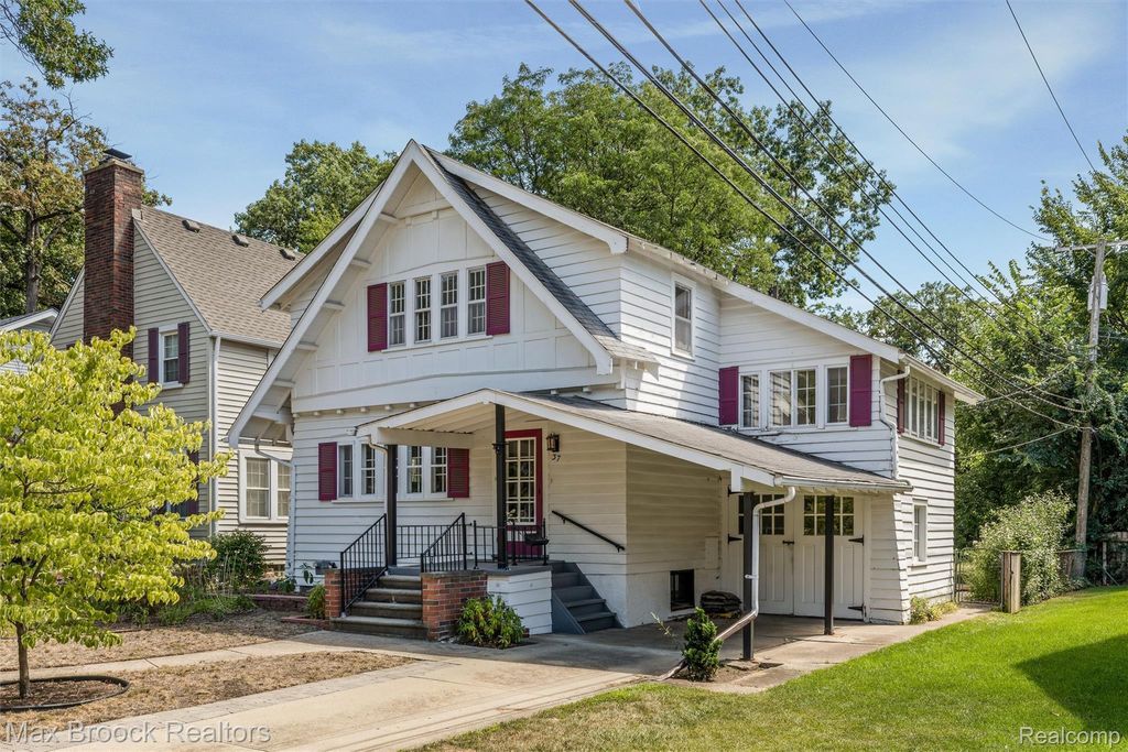 37 Hanover Road, Pleasant Ridge city