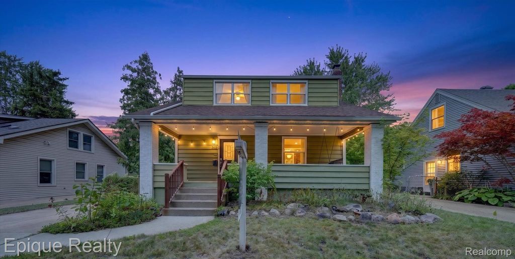 303 College Street, Ferndale city