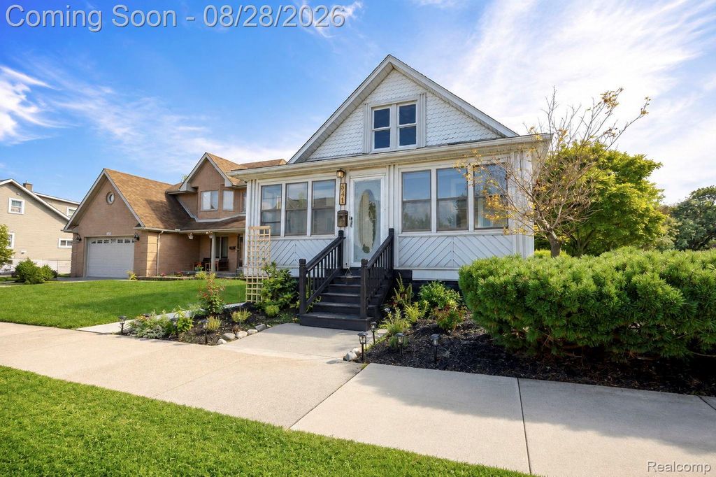 541 Clinton Street, Wyandotte city