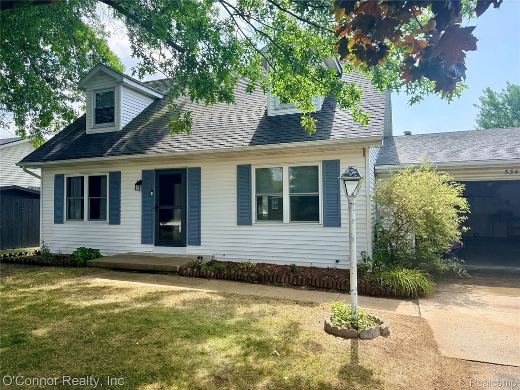 3341 Sapphire Lane, Fort Gratiot charter township