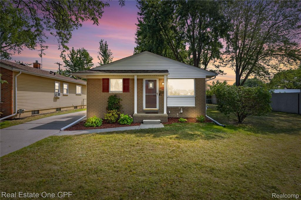 22316 Carolina Street, St. Clair Shores city