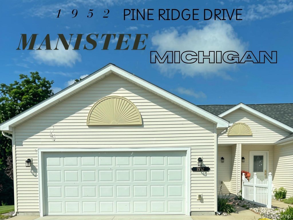 1952 Pine Ridge Drive, Manistee