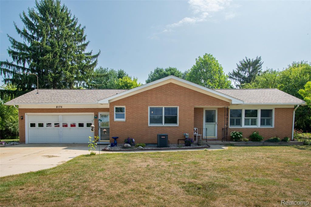 8175 S Beyer Road, Birch Run township