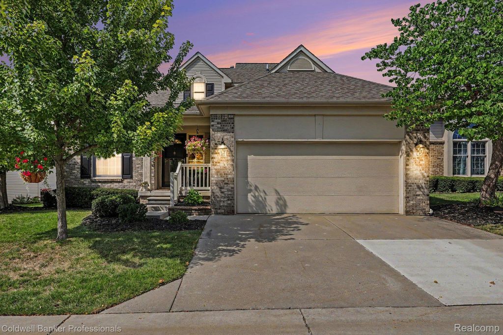 613 Rolling Hills Lane, Lapeer