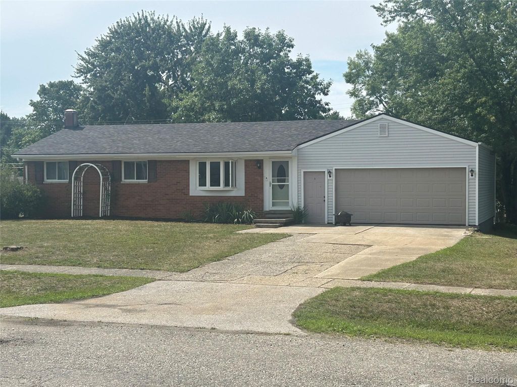 1320 Athlone Street, Oxford charter township