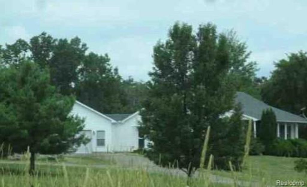 3889 Dexter Trail, Stockbridge township