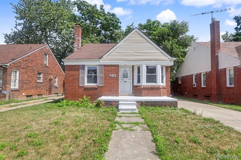 16718 Biltmore Street, Detroit city