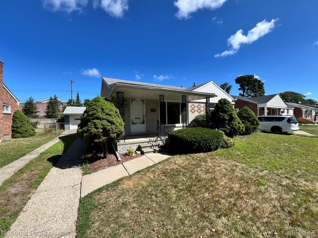 29636 Orangelawn Street, Livonia city