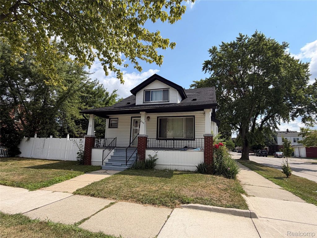 7602 Kendal Street, Dearborn city