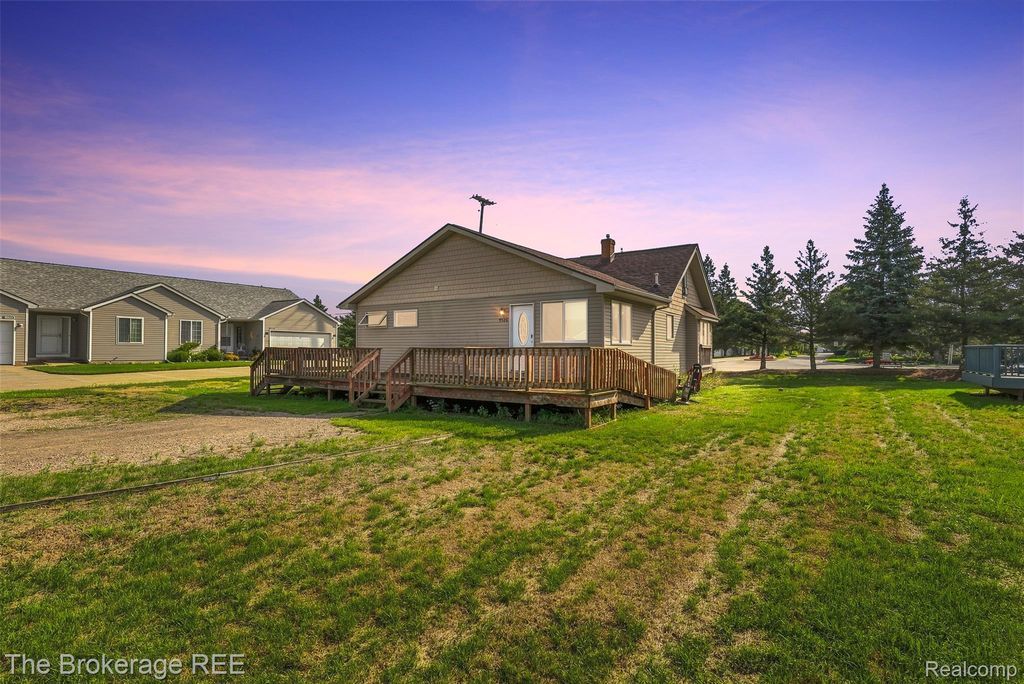 9326 Orchard Court, Davison