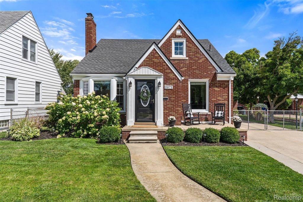 2071 10th Street, Wyandotte city
