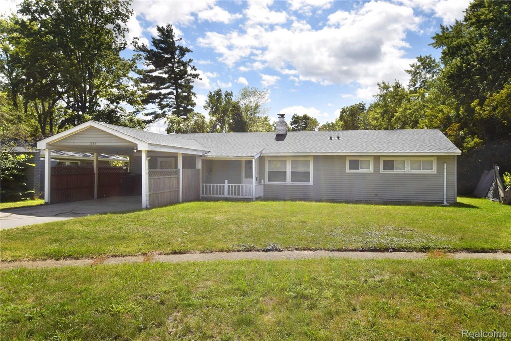 1935 Carmanbrook Parkway, Flint city