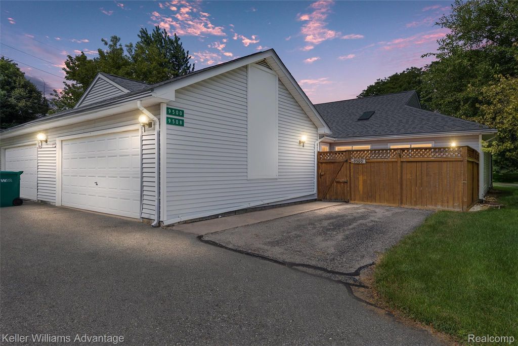 9500 Marina Court, White Lake charter township