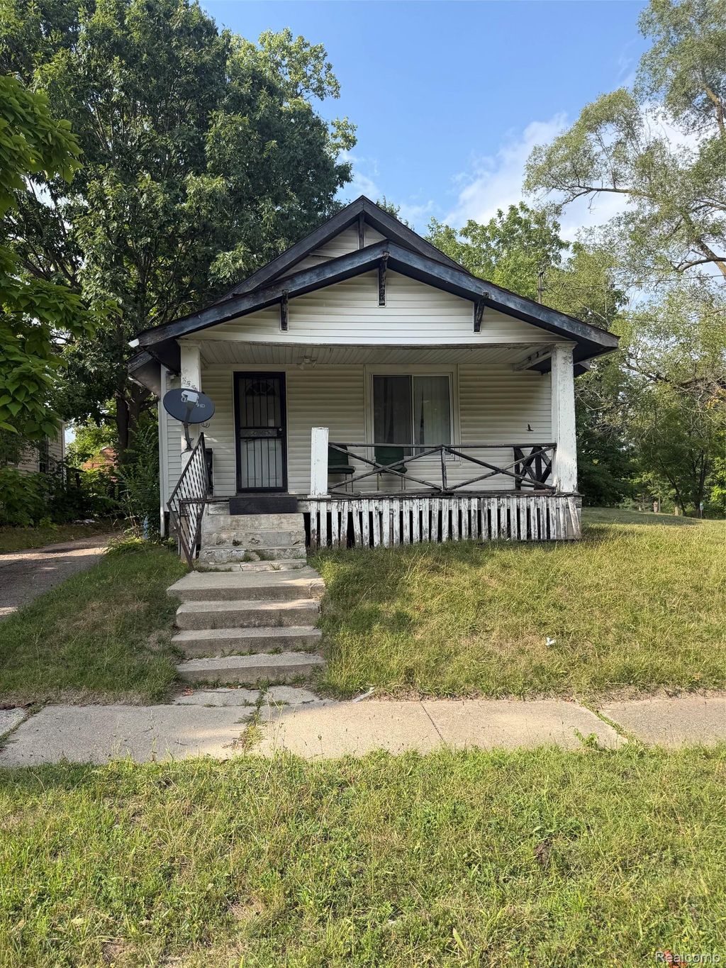 353 E Van Wagoner Avenue, Flint city