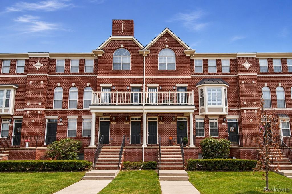 1405 Raliegh Place, Troy