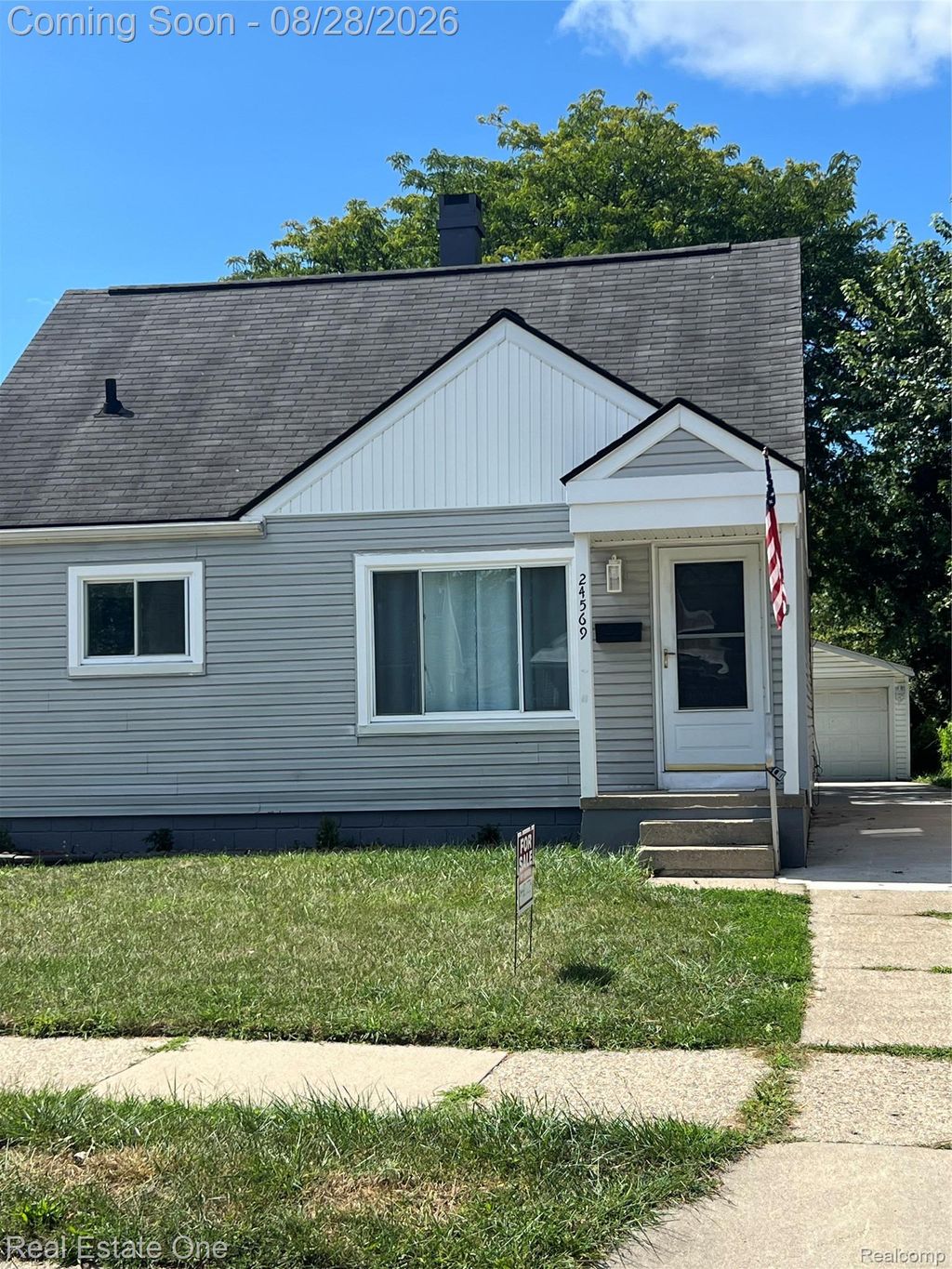 24569 Lauren Avenue, Warren city