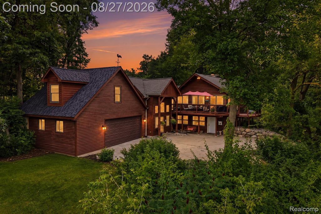 9317 Lovejoy Road, Deerfield township