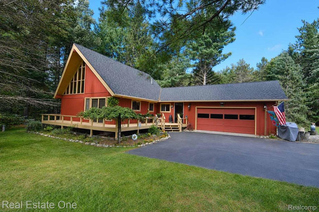 4266 Wood Road N, Alcona township