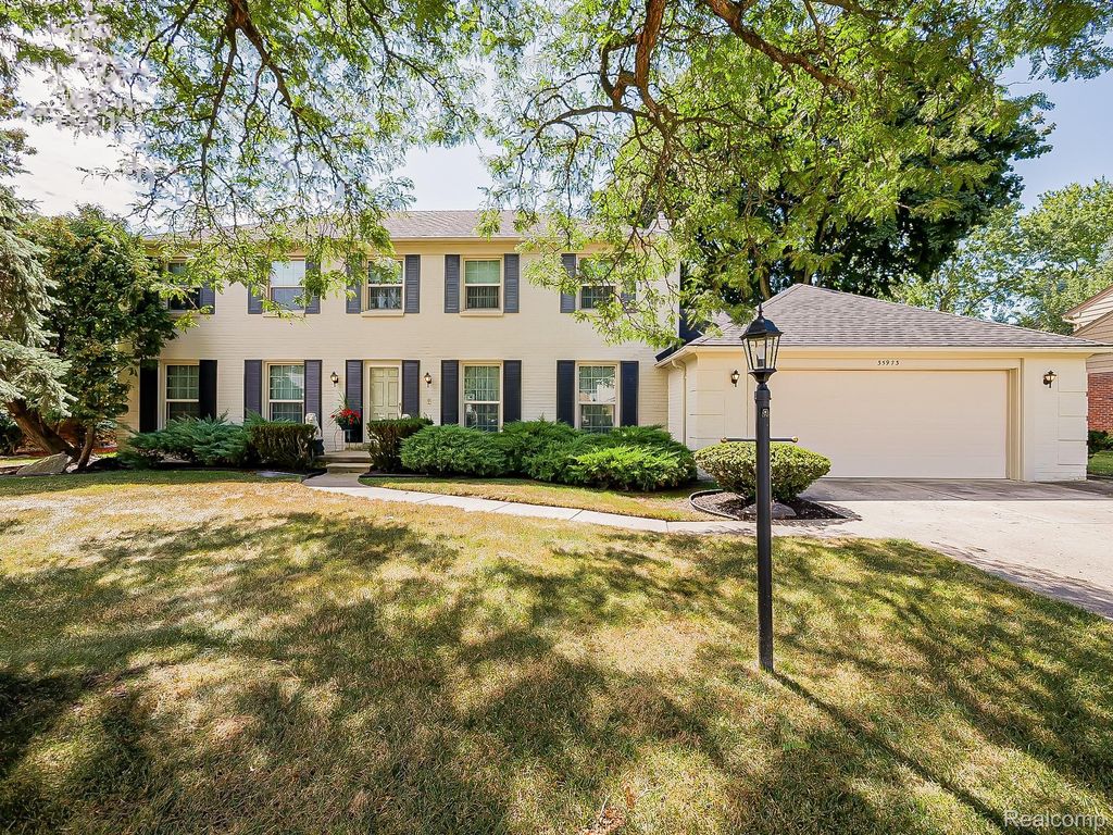 35973 Old Homestead Drive, Farmington Hills city