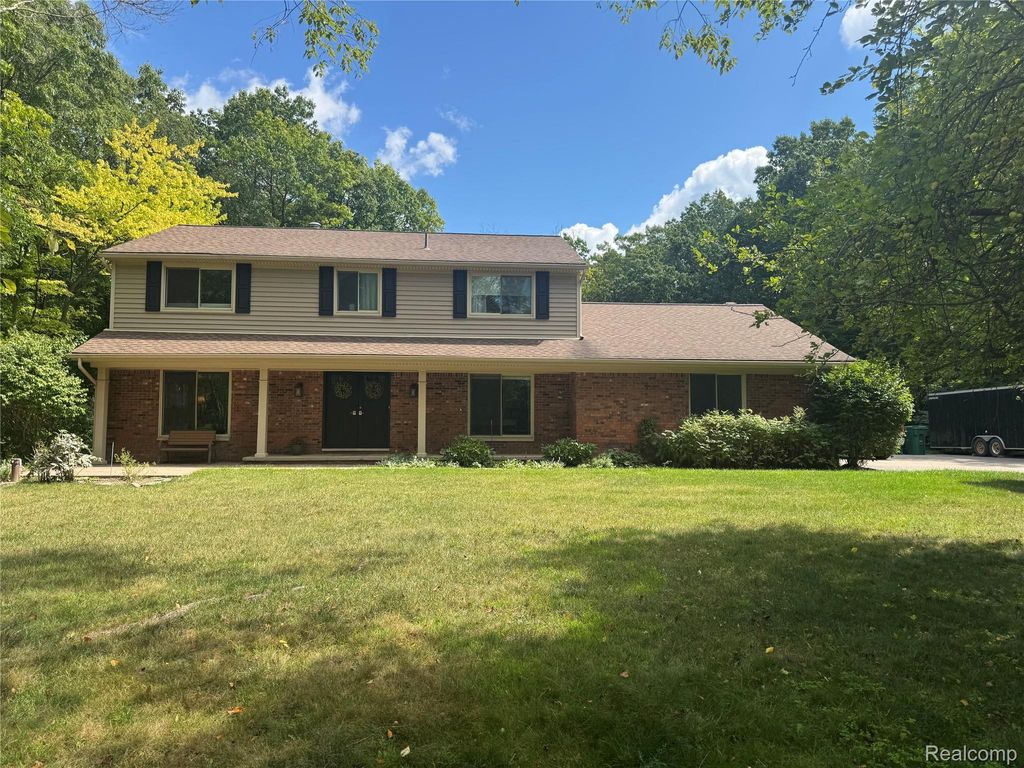 3947 Cheyenne Court, Addison township