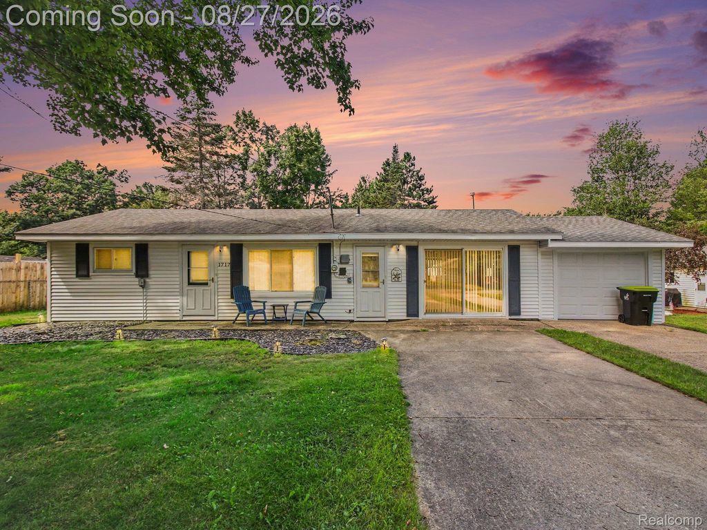 1717 Kennedy Road, Richfield township