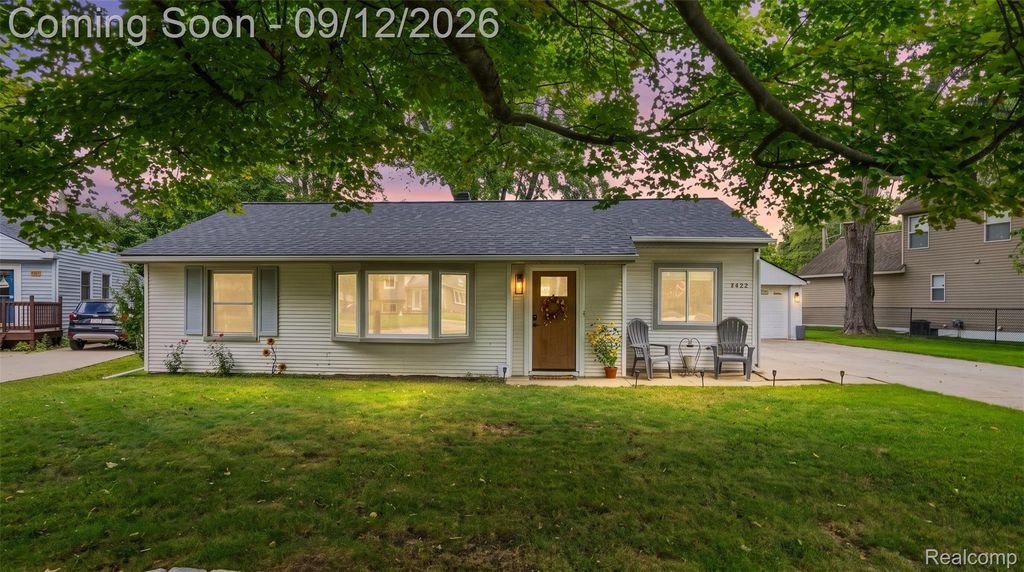 3422 Watkins Lake Road, Waterford charter township