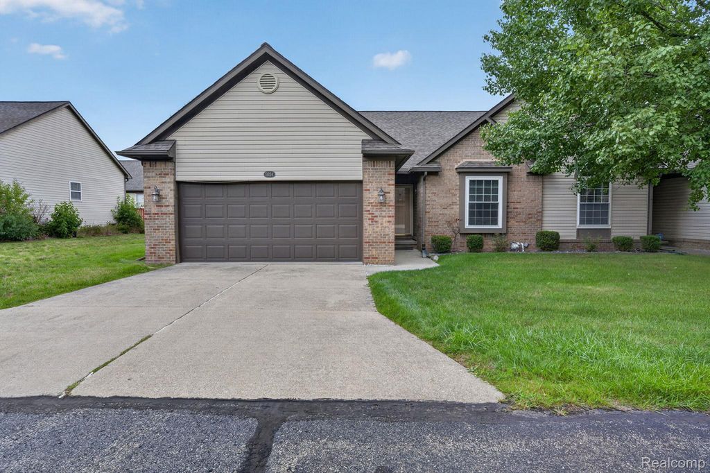 5034 Sandalwood Drive, Grand Blanc
