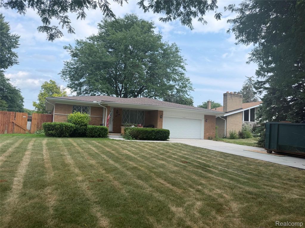 37660 Maas Drive, Sterling Heights city