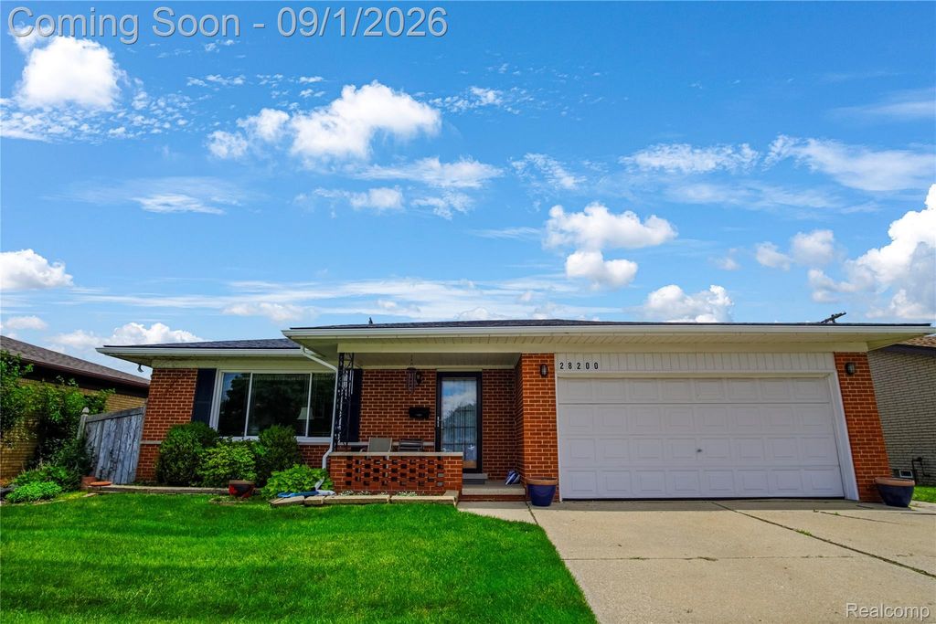 28200 Newland Drive, Warren city