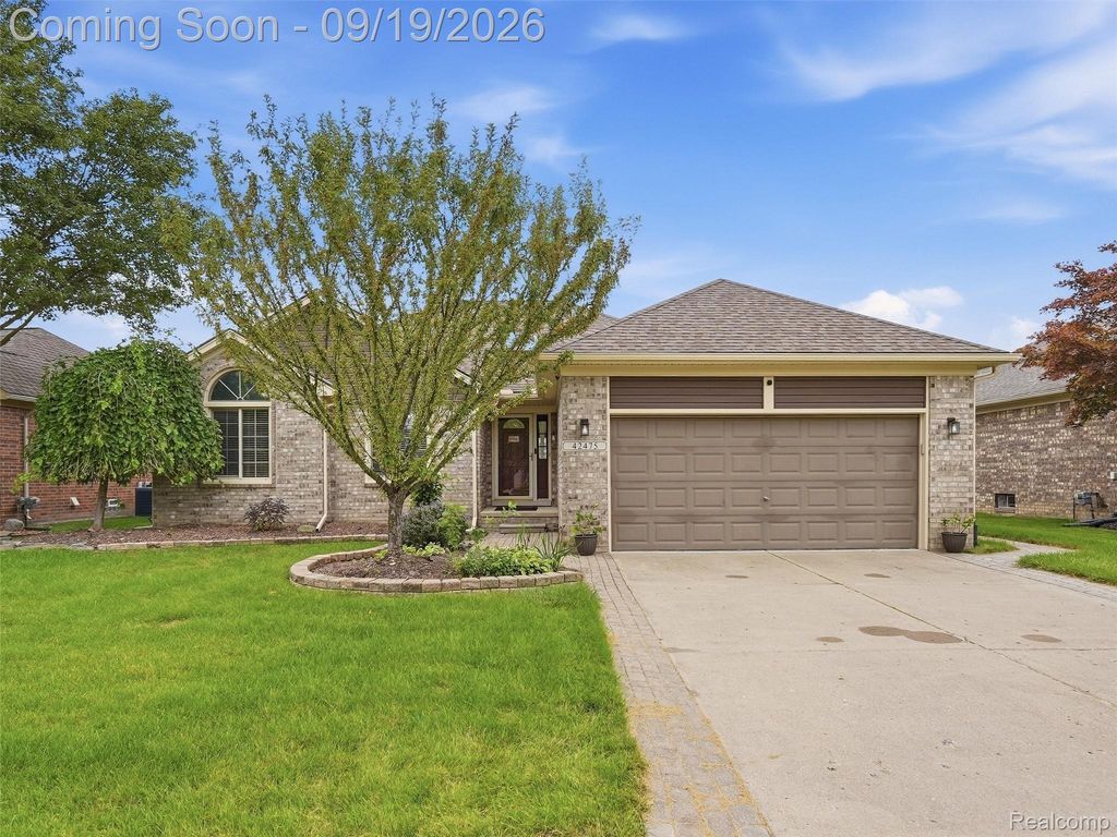 42475 Dharte Court, Clinton Twp