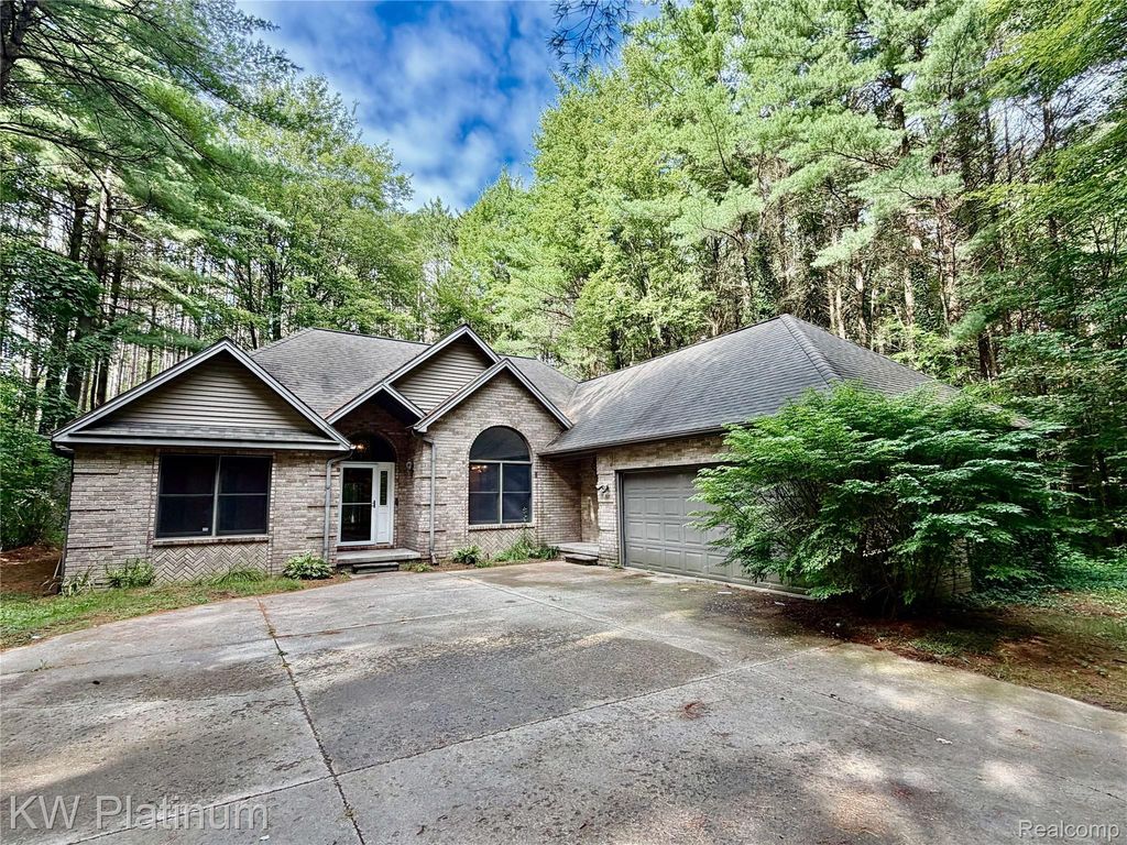 7308 Bryce Road, Clyde township