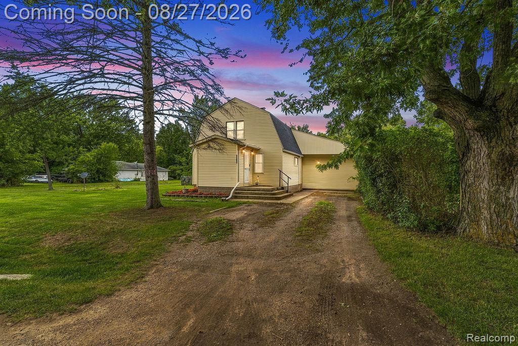 5363 Sitka Street, Burton city