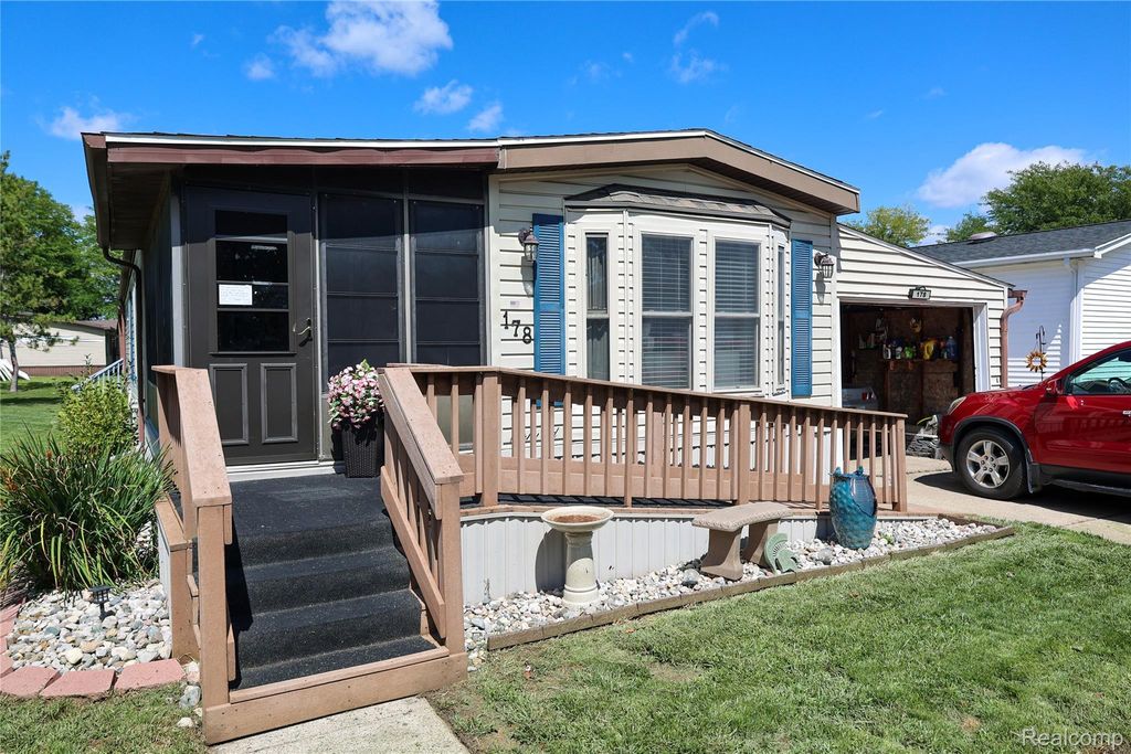 178 Maple Run Ln, Mason city