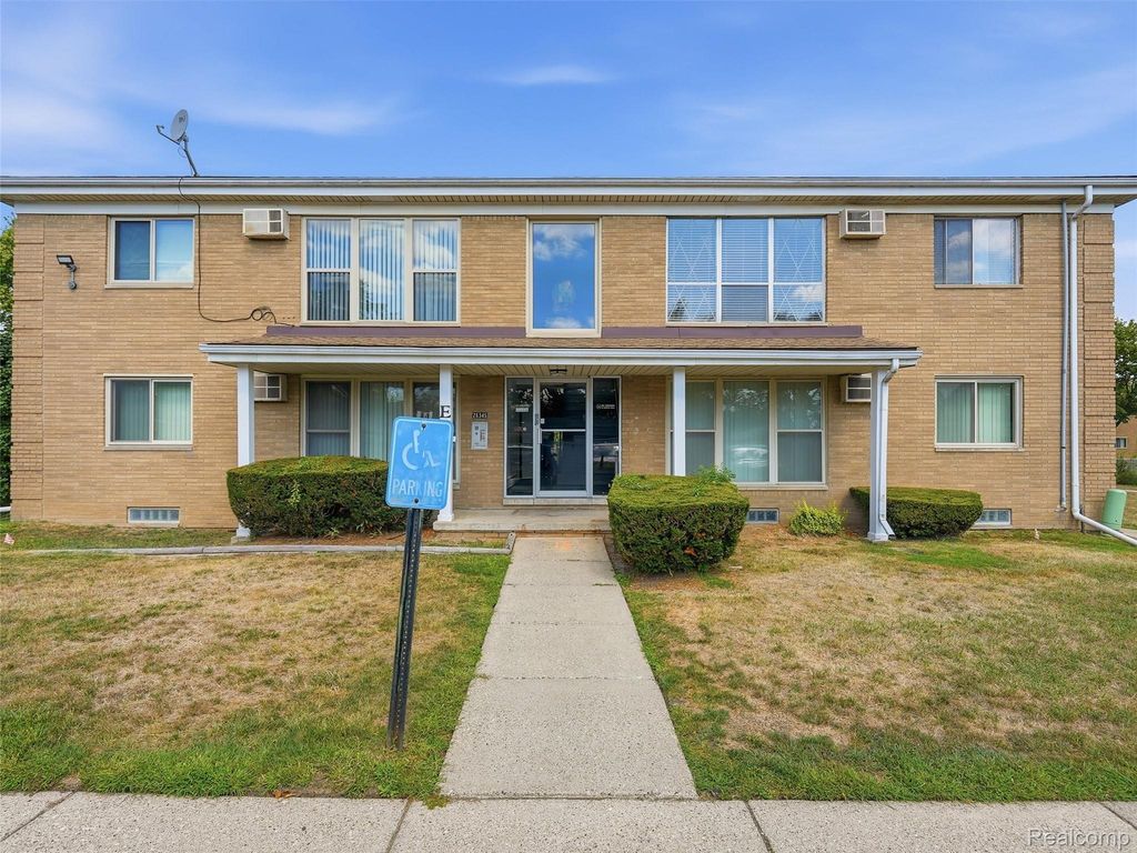26345 W 7 Mile Road 229, Redford