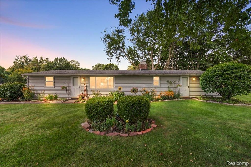5011 Cecelia Ann Avenue, Clarkston