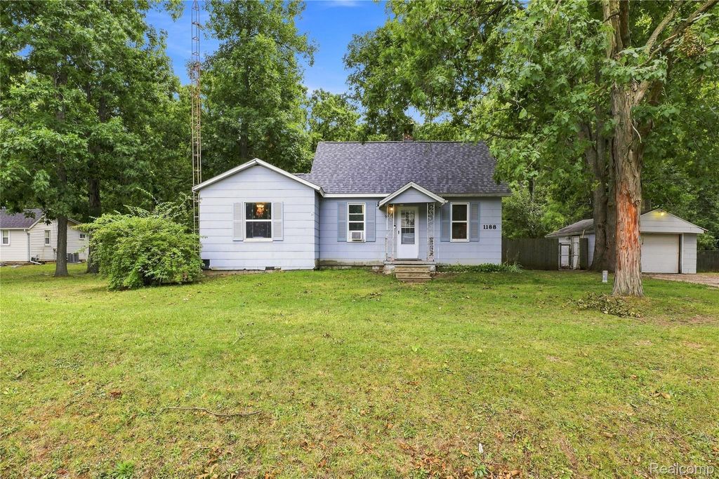 1188 Harding Drive, Grand Blanc charter township