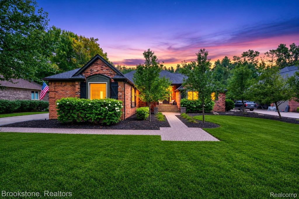 12300 Forest Glen Lane, Shelby charter township