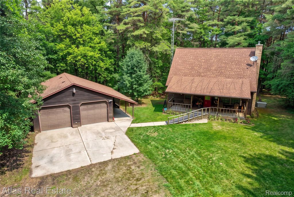 12043 Kipp Road, Atlas township